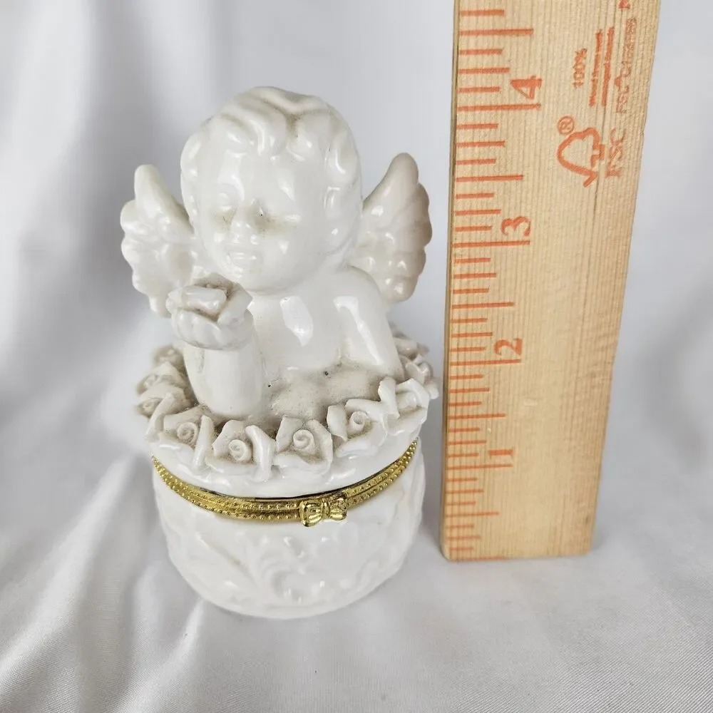 White Ceramic Cherub/Angel Trinket Jewerly Box With Roses, Great Condition